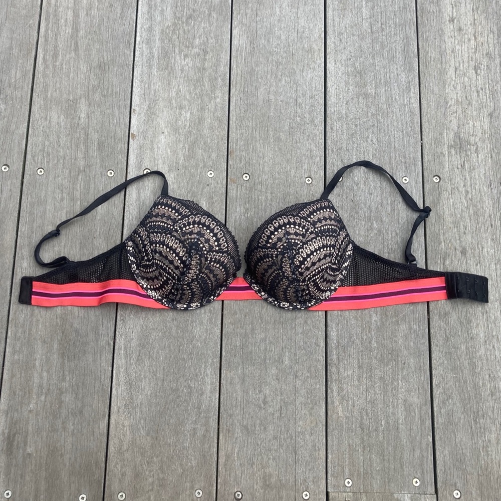 Victoria Secret 34C Lace Push-Up Bra